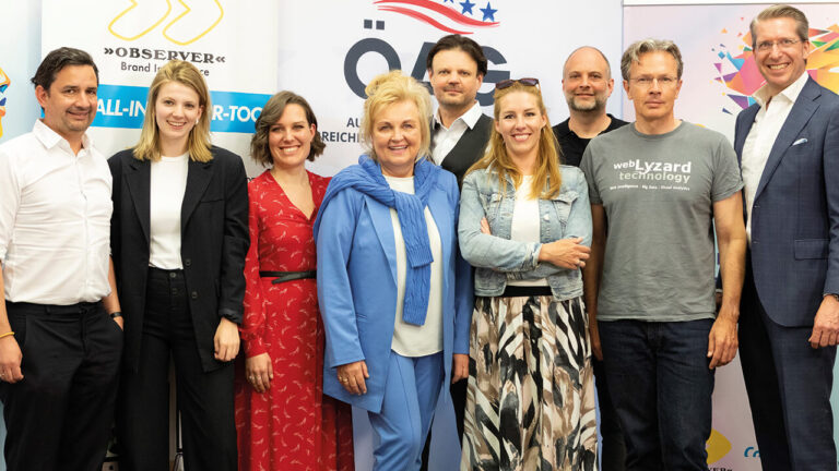 v. l. n. r.: Simon Gebauer, Caroline Bayer, Katrin Krall, Petra Lorenz, Bernhard Seikmann, Catharina Fendt, Gerrit Gericke, Arno Scharl, Florian Laszlo