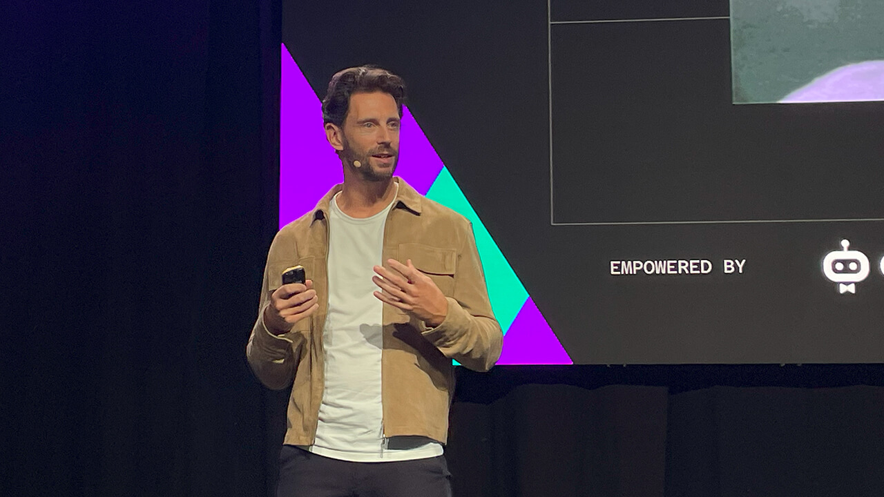 Sebastian Moritz, Founder & CEO von Electric Sheep: „Betrachtet KI nicht als euren Feind, sondern der Feind ist die Untätigkeit.“